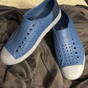 listing-status-banner